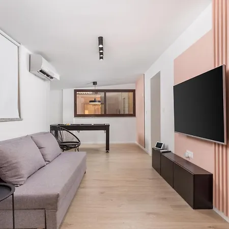 Pearl, Center Opatija