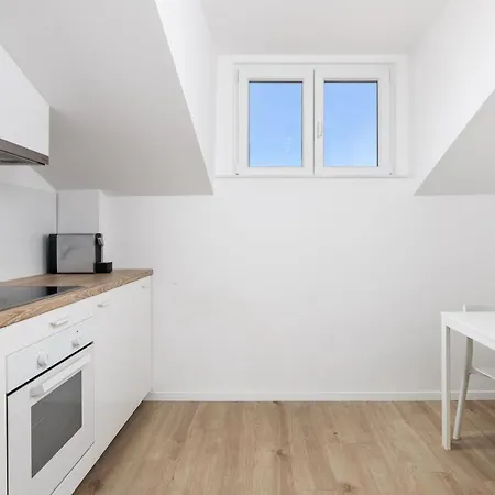 Pearl, Center Apartman Abbázia