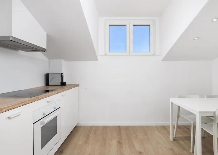 Pearl, Center Apartman Abbázia